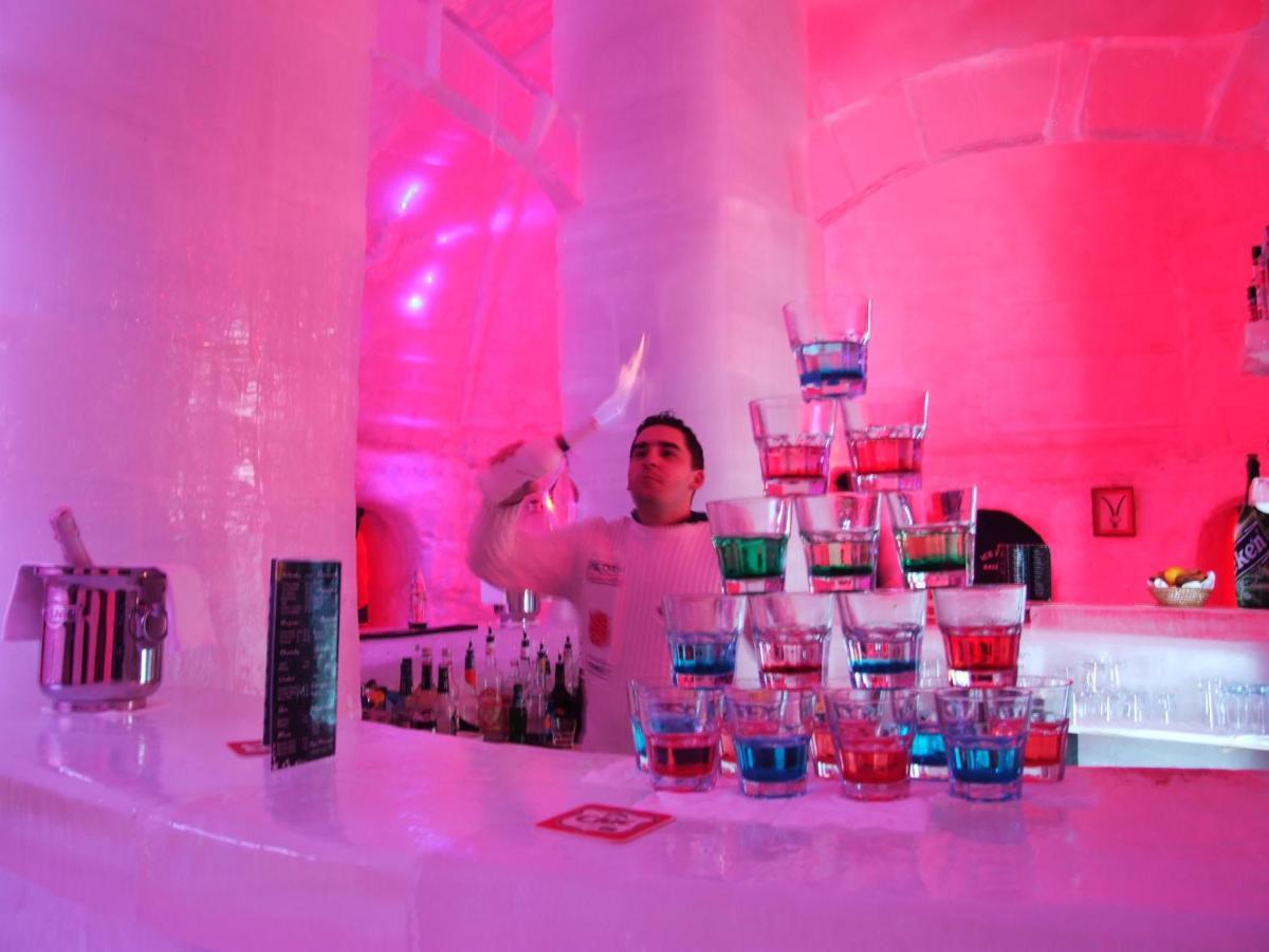 Hotel Of Ice Transylvania Cîrţişoara Esterno foto